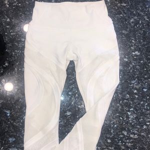 White Lululemon leggings